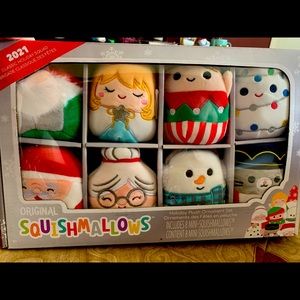 Unopened box 2021 Christmas squishmallows